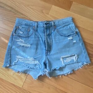 Women’s Levi Shorts
